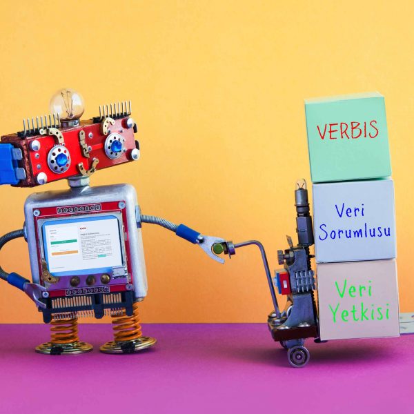 delivery-service-concept-mechanical-toy-robot-4JQ2WGU delivery-service-concept-mechanical-toy-robot-4JQ2WGU